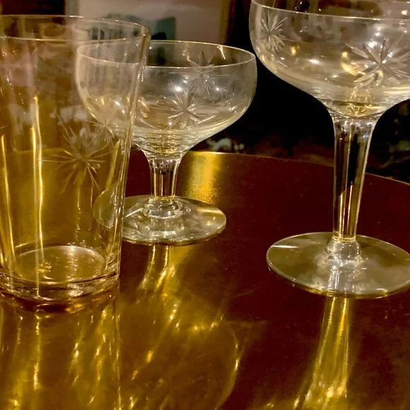 Fostoria sunburst juice, small coupe, large coupe glasses - Picture 4 of 9